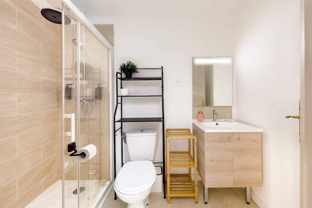 Apartamento entero, Charmante Cocotte - Household Free + Netflix / Prime / Disney + in Barentin (Sena Marítimo), Región de Rouen
