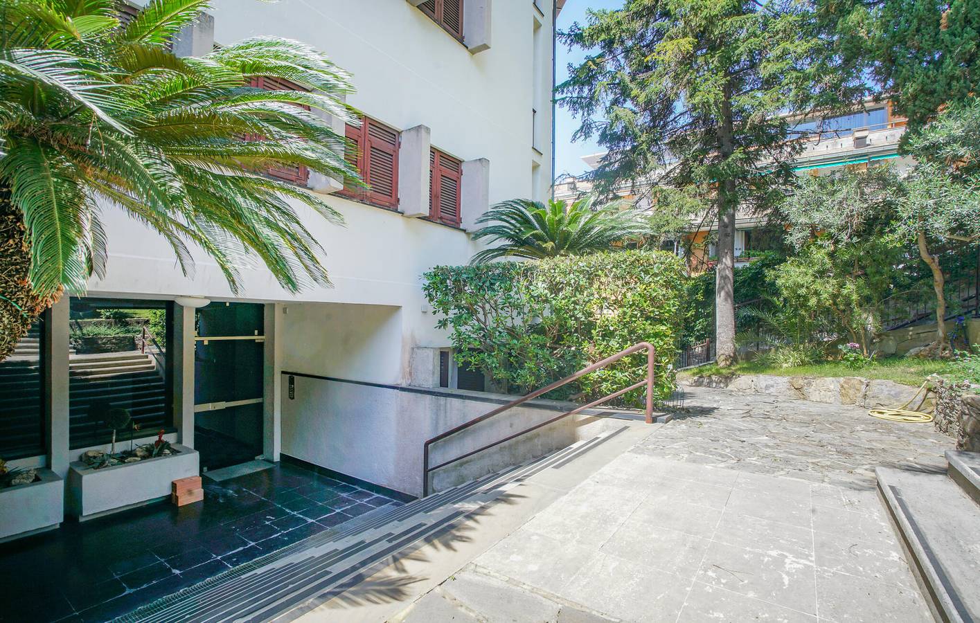 Apartamento vacacional entero, Lujoso Apartamento de 90m2 con Garaje, Piscina, Terraza e Internet in Rapallo (Ciudad), Rapallo