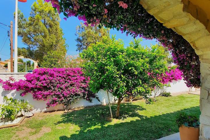 Charmante Villa Climatisee Piscine Privee, Jardin , Proche Mer Et Commerces in Almadrava, Costa Blanca
