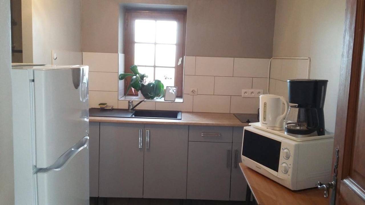 Appartement entier, Two-Bedroom Apartment in Valeille, Montbrison