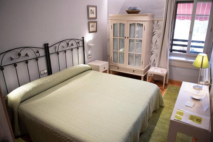 Casa de huéspuedes para 2 personas, con Terraza además de Jardín y Vistas en Arguedas - 3