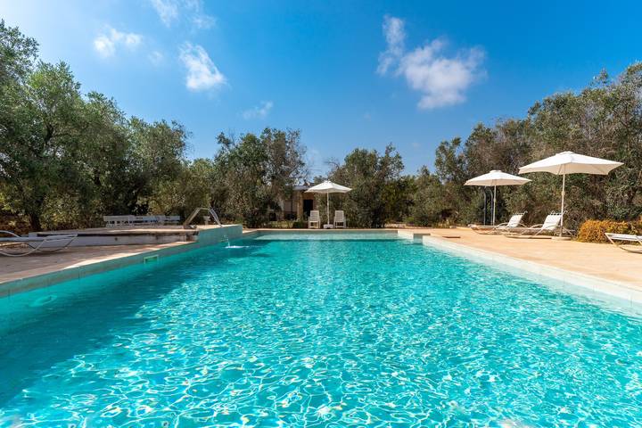 Ferienwohnung für 4 Personen, mit Garten und Kinderpool
