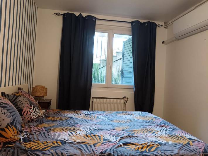 Location de vacances pour 2 personnes, avec terrasse ainsi que piscine et jardin à Mérignac - 3