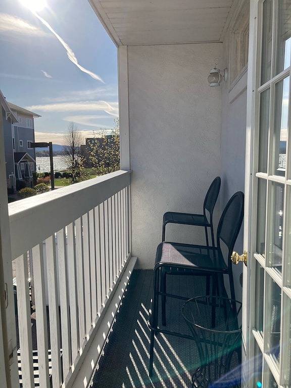 Ganze Wohnung, Peaceful Condo in Wabasha with Beautiful River Bluff Views (Upper Unit) in Wabasha, Wabasha County