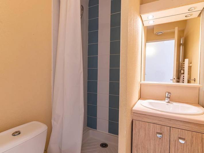 Gîte pour 2 personnes, avec Piscine à La Londe-les-Maures - 4