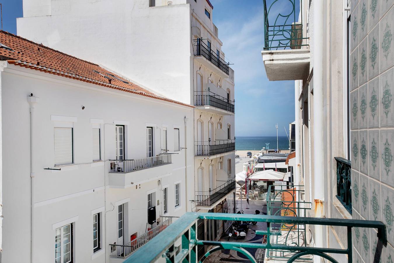 Appartamento intero, Appartamento "Casa Ribeiro - Escandinavo" con balcone e Wi-Fi in Praia da Nazaré, Nazaré
