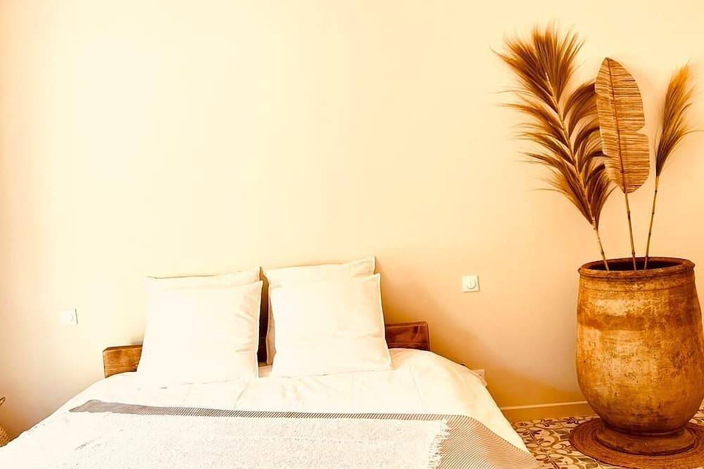 Cosy love house your relaxing home in an idyllic setting in Saint-Siffret, Nimes und Umgebung