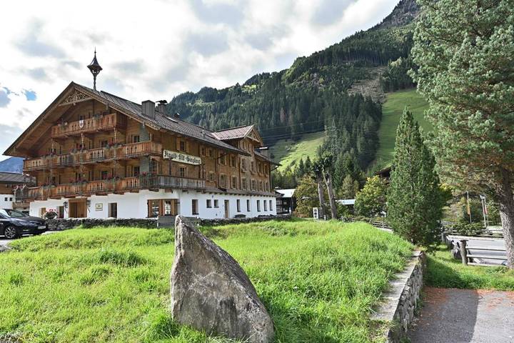 Ferienhaus für 4 Personen, mit Terrasse und Garten sowie Ausblick in Ginzling