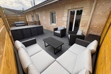 Location de vacances pour 8 personnes, avec terrasse à Saint-Laurent-Médoc