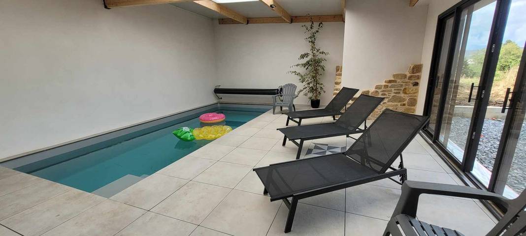 Gîte pour 15 personnes, avec terrasse ainsi que jardin et piscine dans le Morbihan - 3