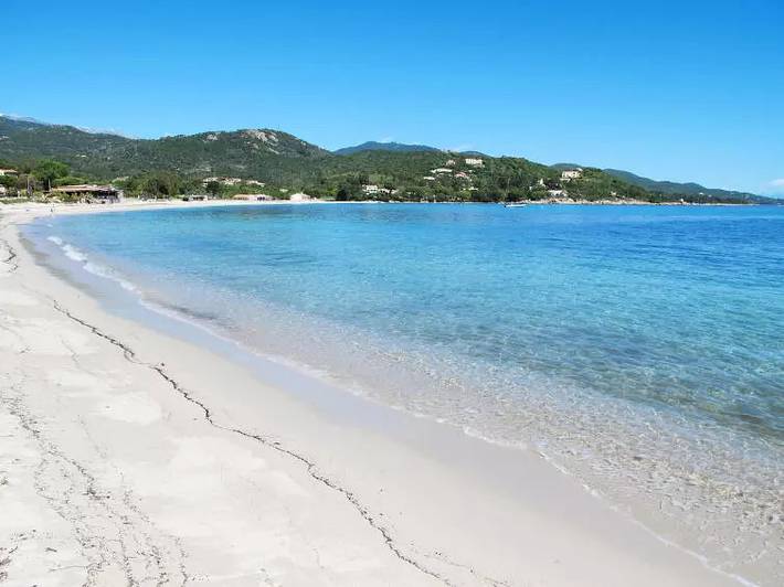 Appartement de vacances pour 4 personnes, avec piscine et jardin en Corse