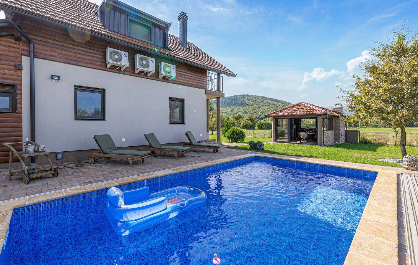 Vakantiehuis voor 6 personen met tuin in Gospić, Lika-Senj