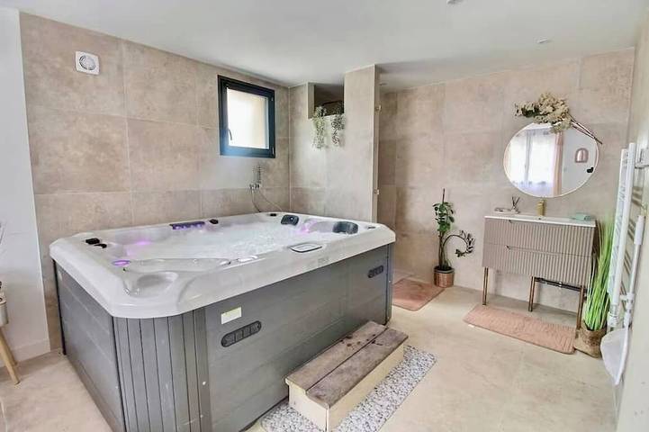Holiday home for 3 people, with hot tub - 1