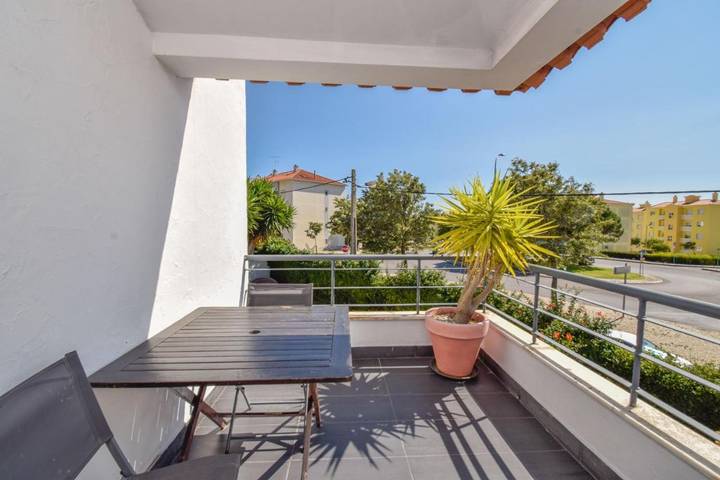 Casa de férias para 2 pessoas, com vista e jardim, com animais de estimação em Estoril