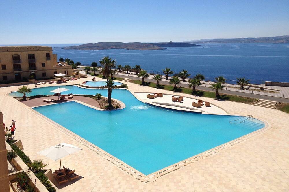 Ganze Wohnung, Brand new 2 bedroomed apartment in Fort Chambray Gozo in Għajnsielem, Gozo