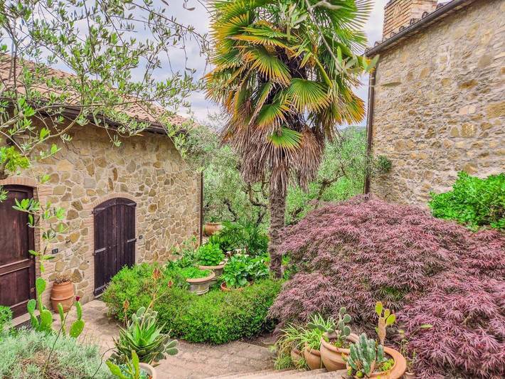 Agriturismo per 2 persone, con giardino e terrazza nonché panorama in Bettona