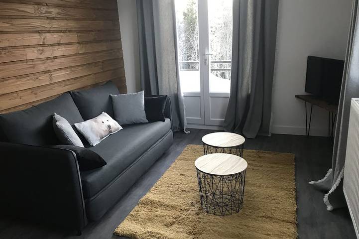 Ganze Wohnung, 4-6 Pers apartment in the heart of the Chartreuse at the foot of the ski slopes in Sarcenas, Isère