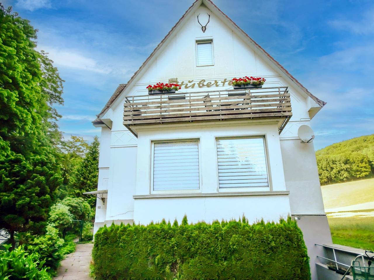 Ganze Wohnung, Große Ferienwohnung mit Garten im Weserbergland in Bad Pyrmont, Weserbergland