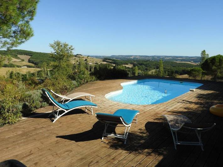 Chambre d’hôte pour 2 personnes, avec jardin ainsi que vue et piscine