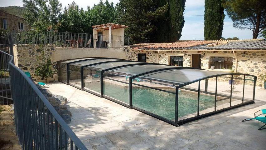 Chambre d’hôte pour 2 personnes, avec Balcon et Terrasse ainsi que Jardin et Piscine