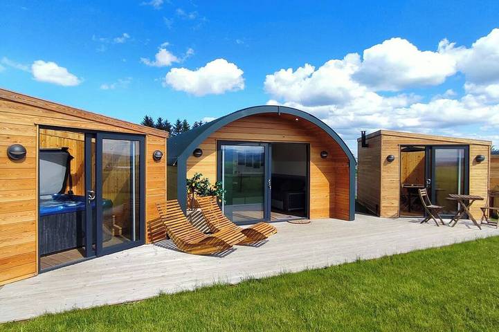 Glamping for 4 people, with garden in Moray