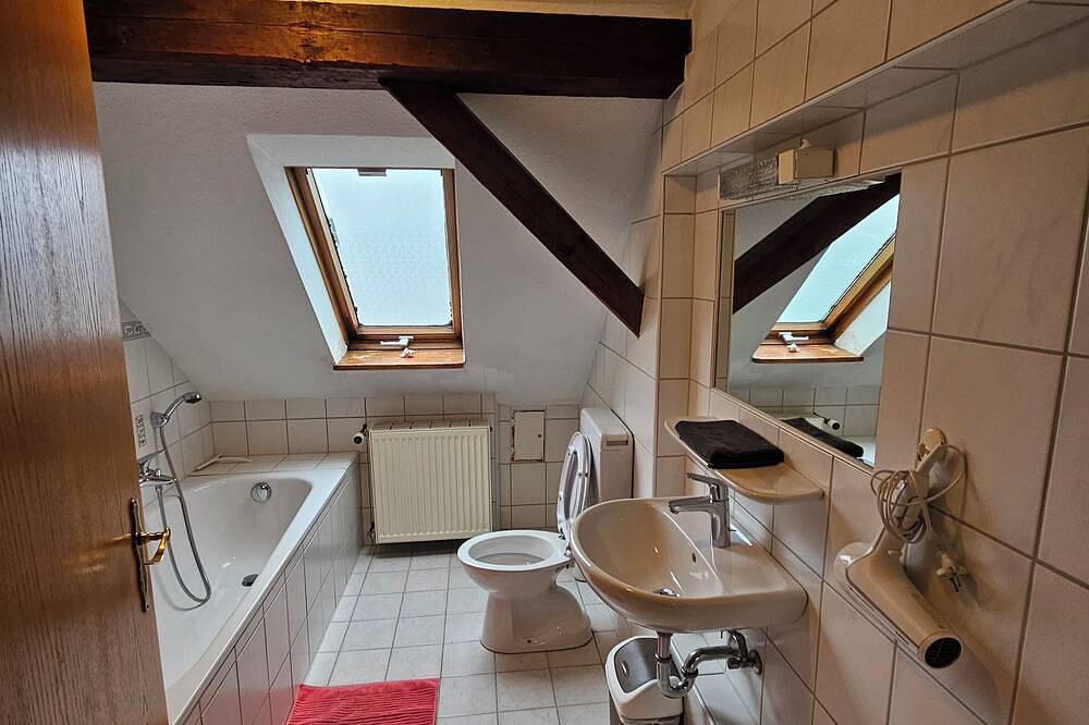 Ganze Wohnung, Gemütliche Fewo mit Seesicht in Konstanz, Litzelstetten, Familienfreundlich in Konstanz-Litzelstetten, Konstanz