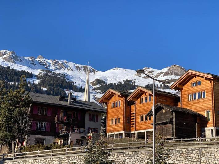 Hotel für 13 Personen, mit Ausblick - 1