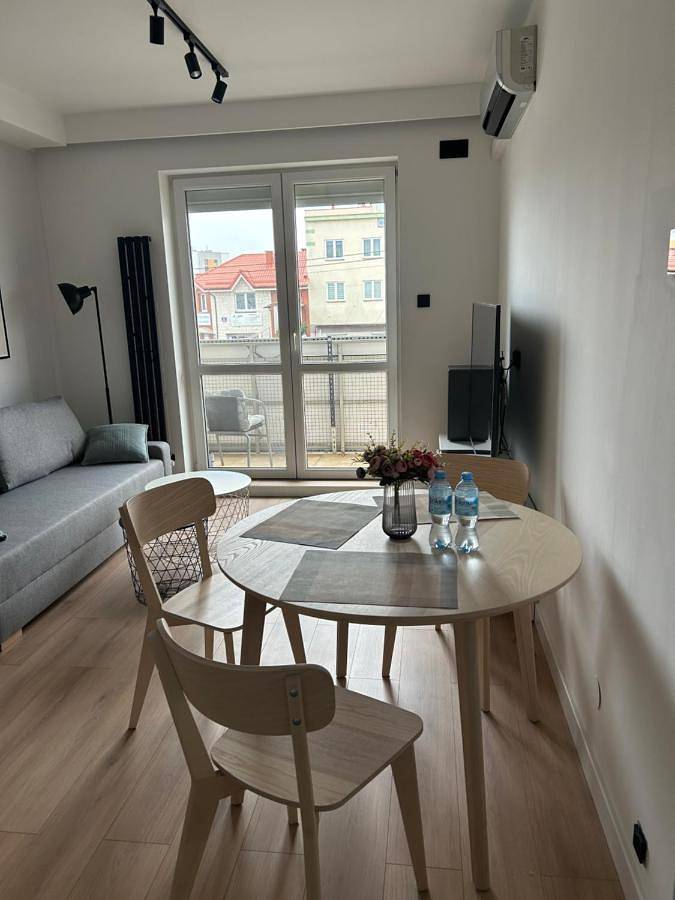 Apartament wakacyjny dla 3 osób, z balkon w Ząbki