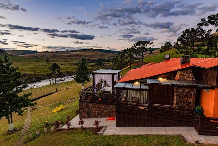 Casas e apartamentos de temporada para 2 pessoas, com jacuzzi e jardim em Bom Jardim da Serra