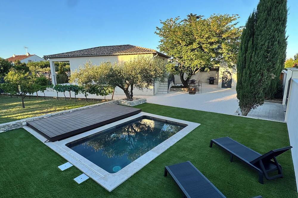 Les Olivettes - Serenity and charm between Nîmes and the Pont du Gard in Bezouce, Nimes region