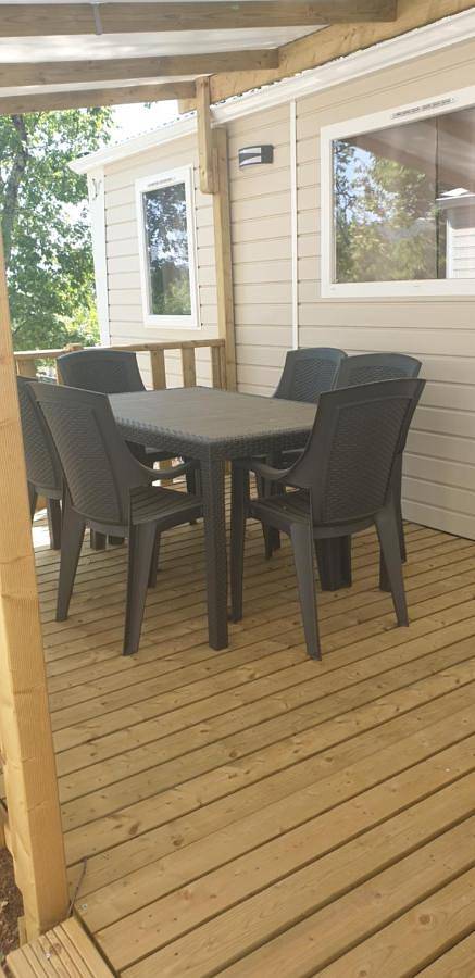 Gîte pour 6 personnes, avec piscine ainsi que jardin et terrasse, animaux acceptés à Pradons - 4