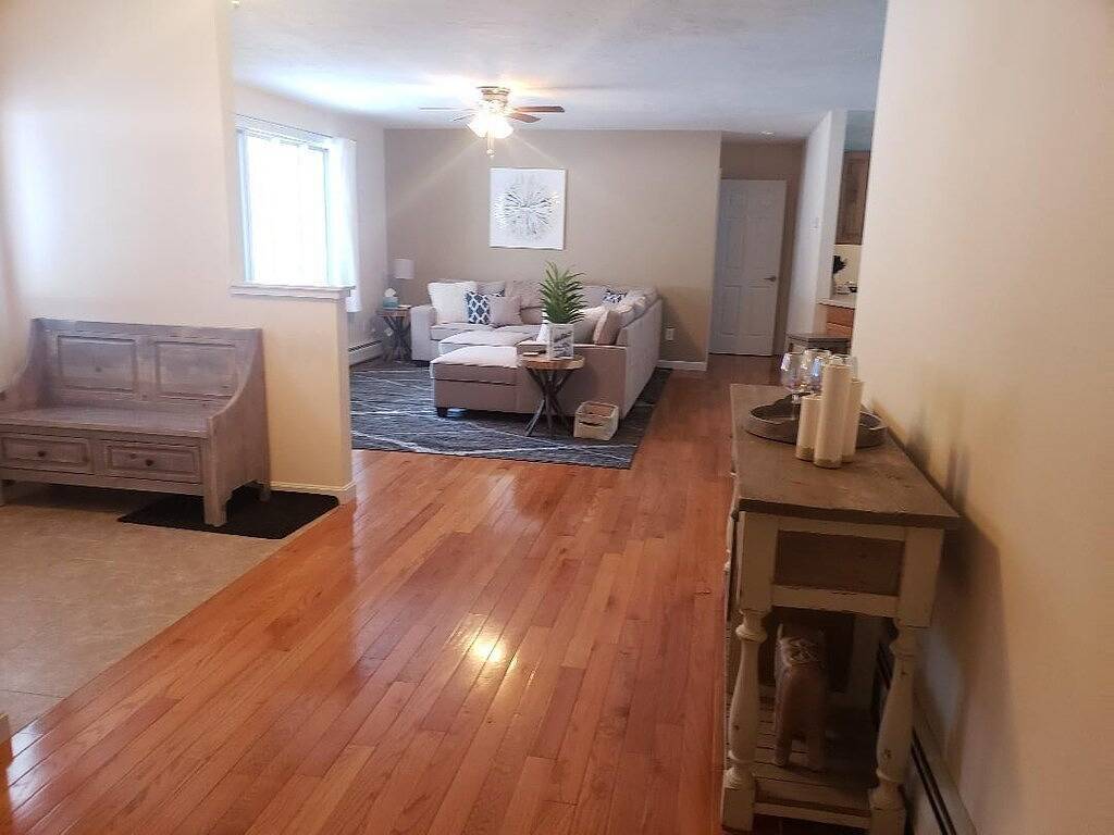Jay River Front Three Bedroom. 2 miles to Jay Peak in Jay Peak