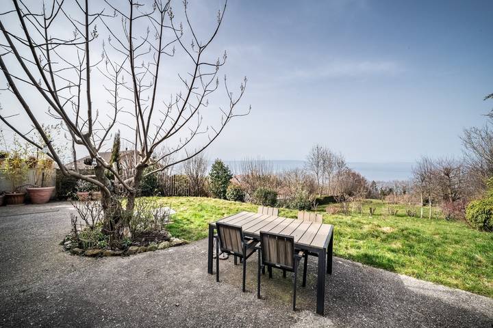 Maison de vacances pour 2 personnes, avec vue sur le lac et jardin dans Lac Léman (France)