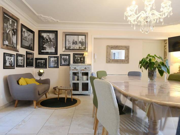 Gîte pour 10 personnes, avec jardin à Dragey-Ronthon - 2