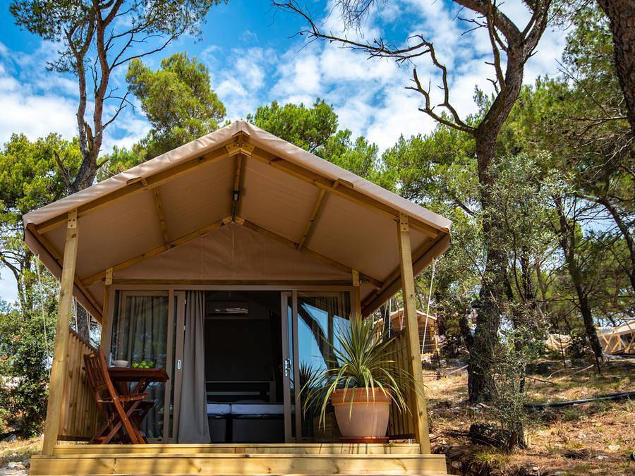 Arena One99 Glamping - Tent 2 persons - Mini Lodge in Pomer, Południowe Wybrzeże Istrii