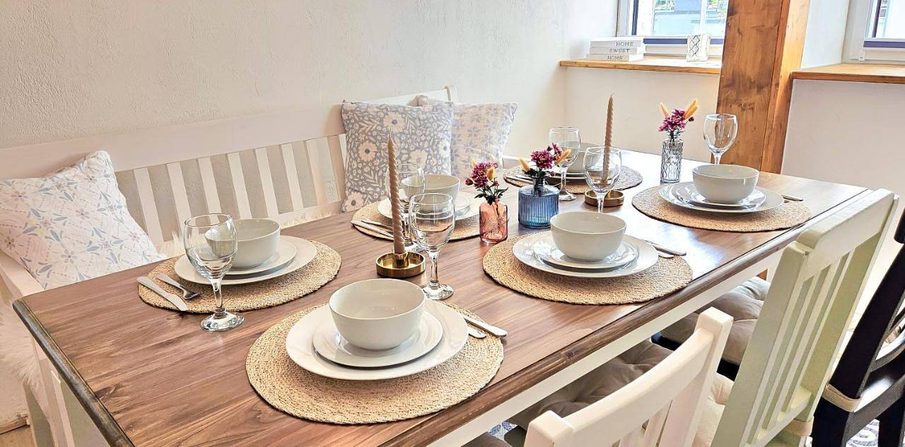 Appartement entier, Apartment Südwind - Beautiful premium apartment with 2 bedrooms near Rhine Falls & Zurich Airport in Klettgau in Klettgau, Hautes Forêts-Noires