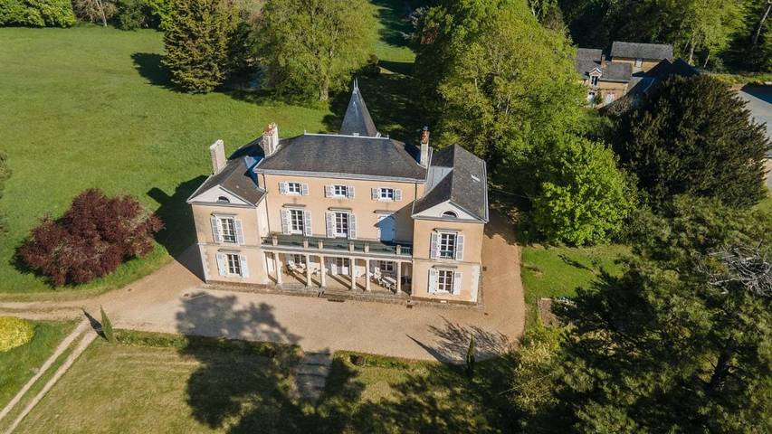 Chambre d’hôte pour 2 personnes, avec jardin ainsi que terrasse et vue à Saint-Saturnin