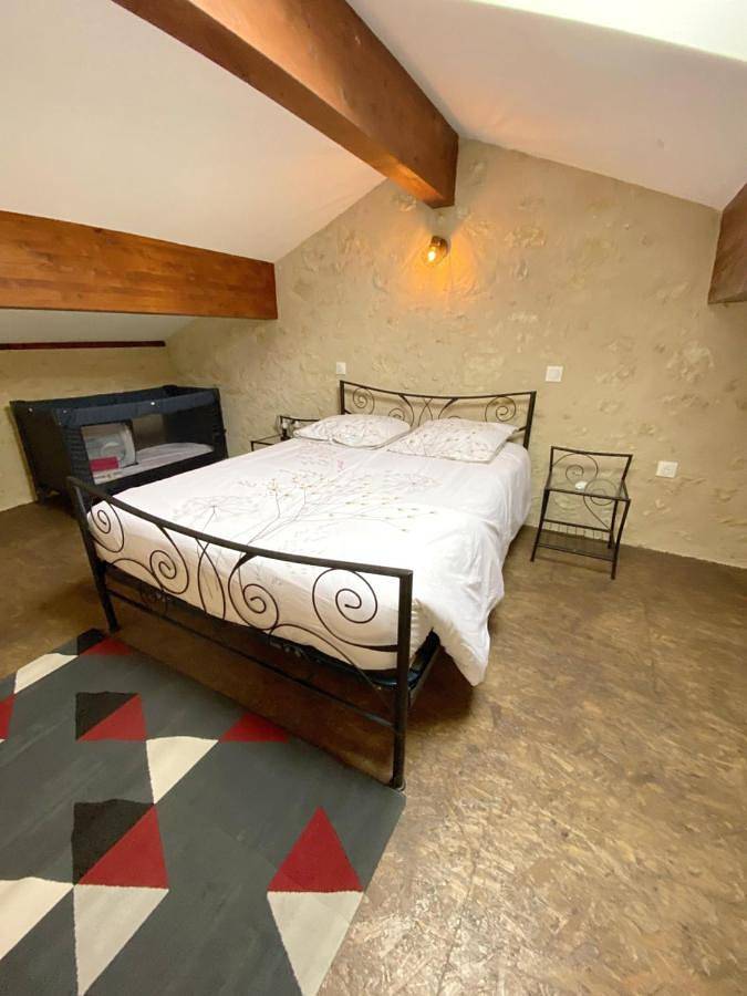 Location de vacances pour 4 personnes, avec piscine et jardin à Biran - 3