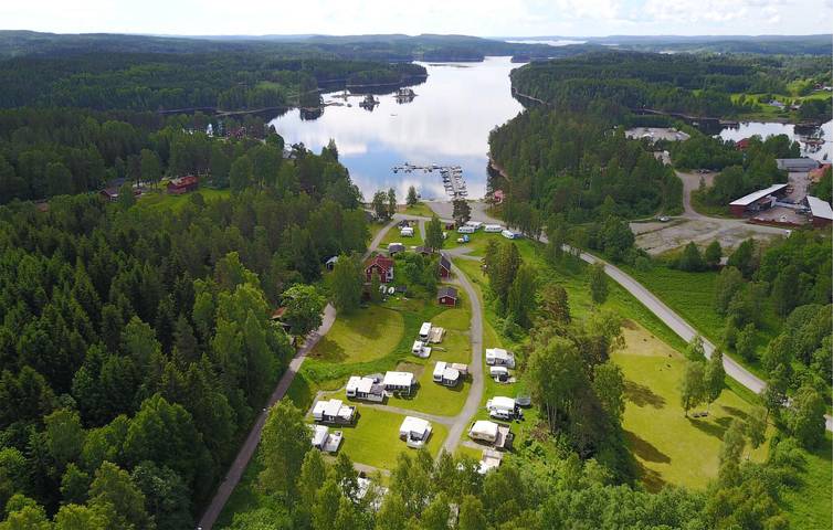 Hus för 5 Personer med trädgård in Dalslands kanal