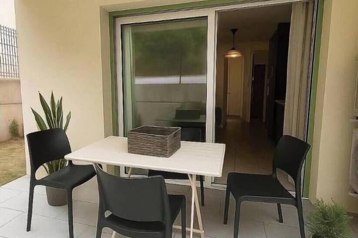Appartement entier, Appartement situé en rez-de-chaussée d’une résidence calme in Corte, Parc naturel régional de Corse