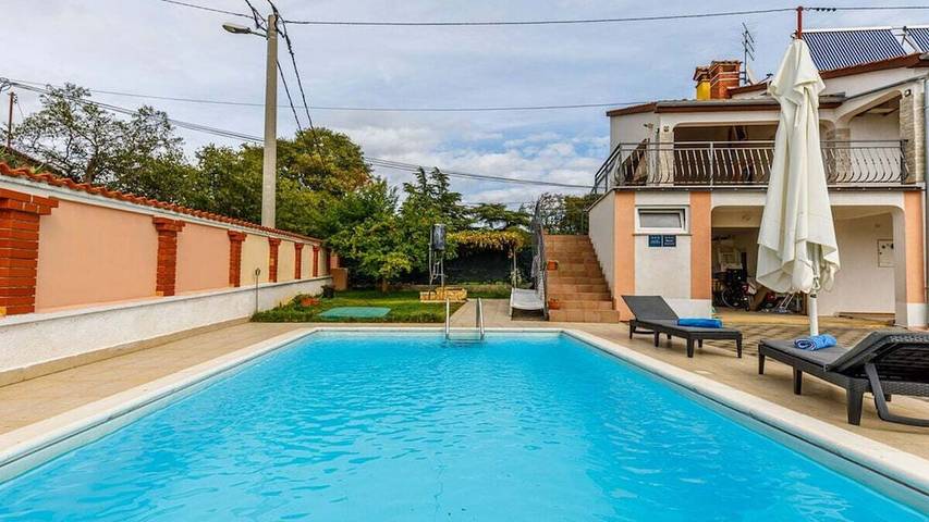 Ferienhaus für 7 Personen, mit Garten und Pool in Kosinozici - 2