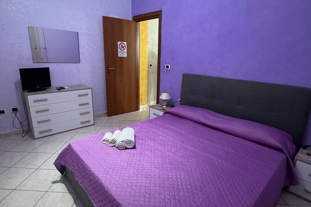 Entire apartment, Casarcobaleno Facing Polyclinic in Gazzi (Messina), Messina