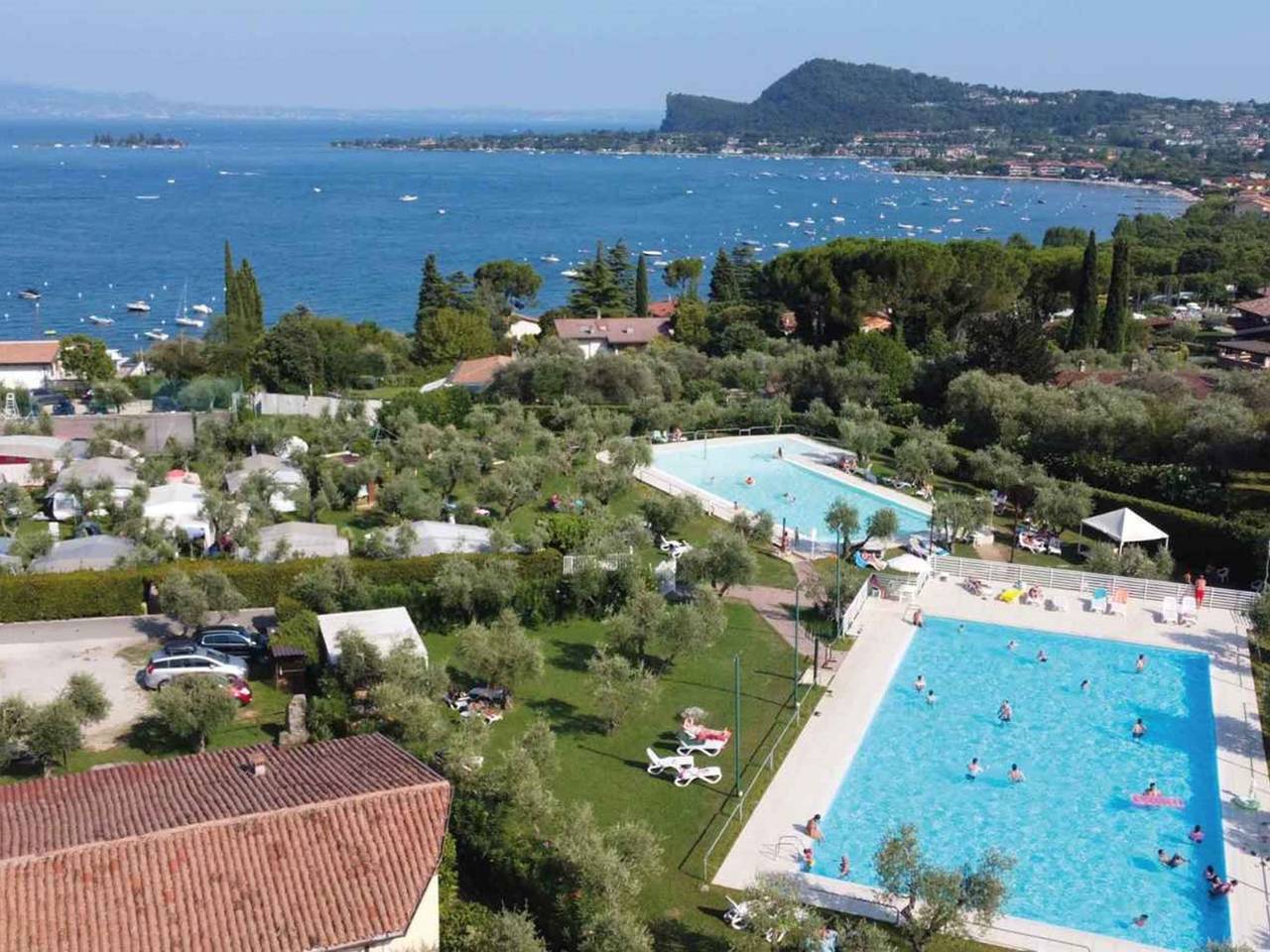 Entire apartment, Casa Centrale in Manerba del Garda, Garda Mountains