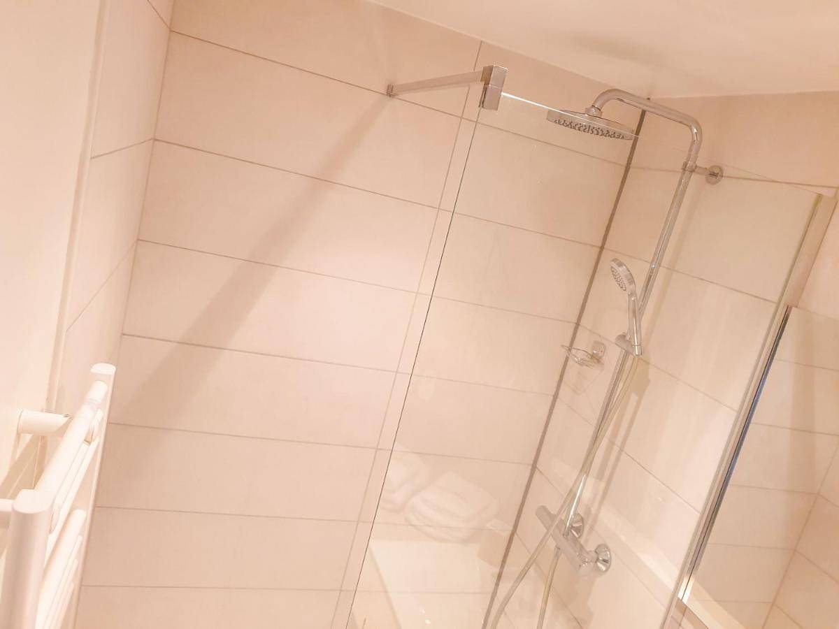 Appartement entier, One-Bedroom Apartment in Oullins, Lyon et ses environs