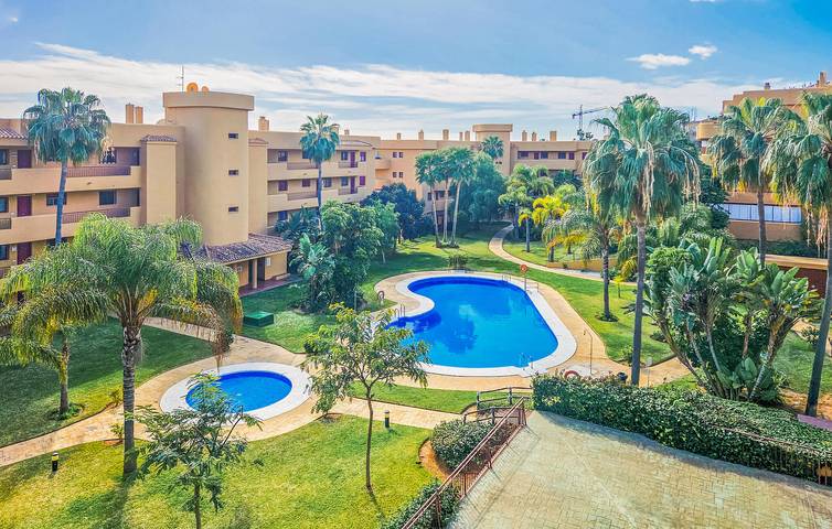 Ferienwohnung für 6 Personen, mit Terrasse und Pool - 1