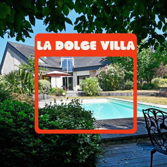 Villa pour 12 personnes, avec Terrasse et Jardin ainsi que Piscine et Vue