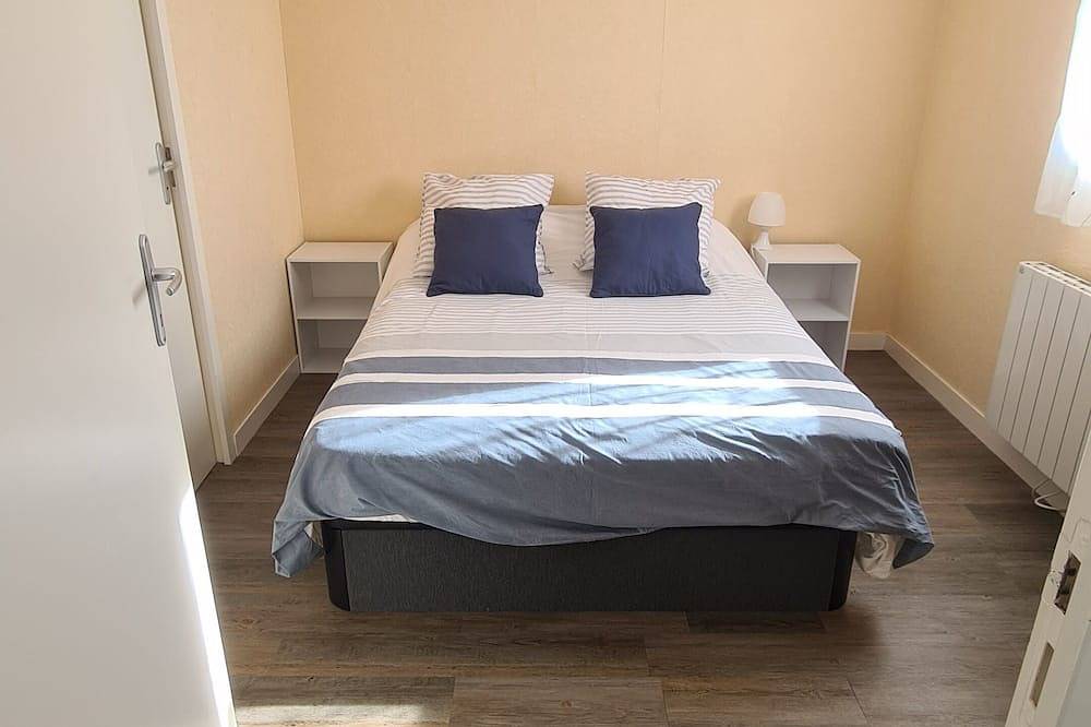 Entire apartment, Beautiful vacation apartment on the Breton coast in Beaussais-sur-Mer, Dinan region