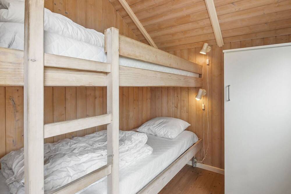 \"Pirkka\" - 50m to the fjord by Interhome in Hjarbæk, Limfjord in Westjütland