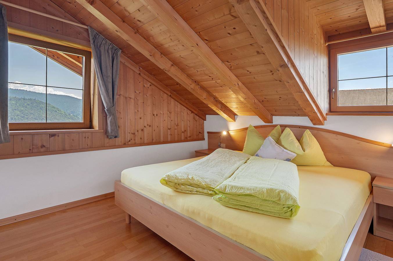 Ganze Wohnung, Apartment 'Neu-Schötzerhof Sommerwiese' mit Bergblick, Gemeinschaftsgarten und Wlan in Schlaneid, Mölten