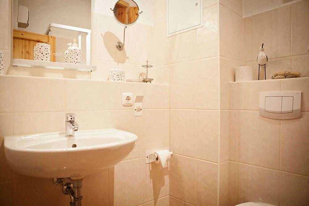 Ganze Wohnung, Unterdeck mit Balkon , Eg Frankenstr. 51 - Gohr- Ferienwohnungen in Ozeaneum Stralsund, Stralsund